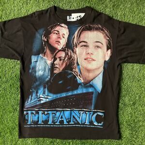 Titanic Jack & Rose All Over Tee
